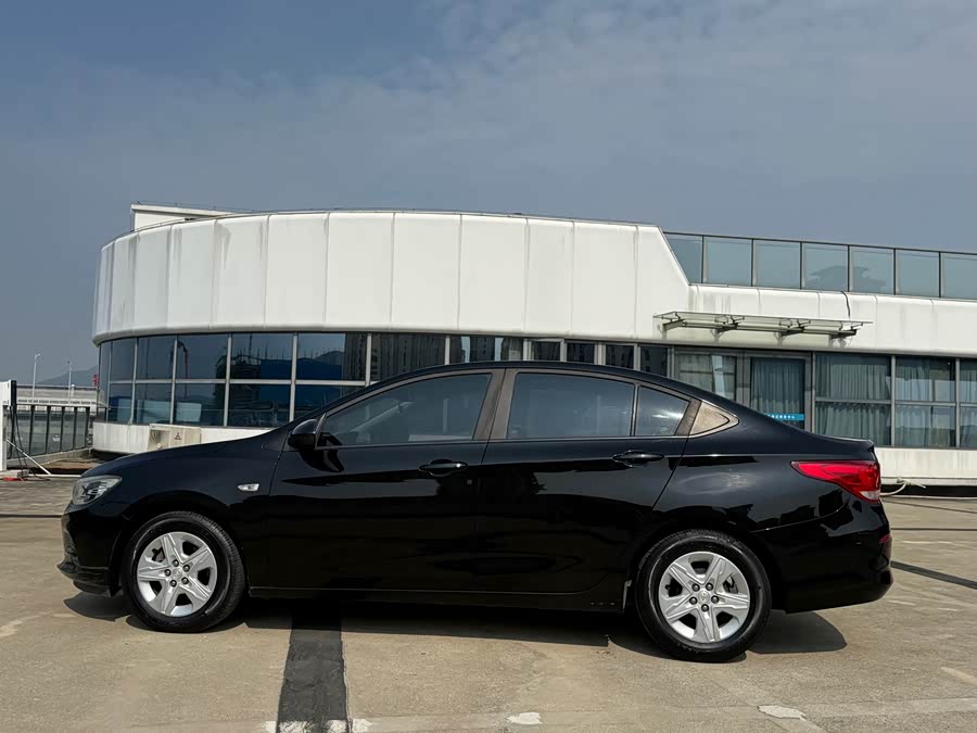 Chevrolet Cavalier 2018 — фото 14