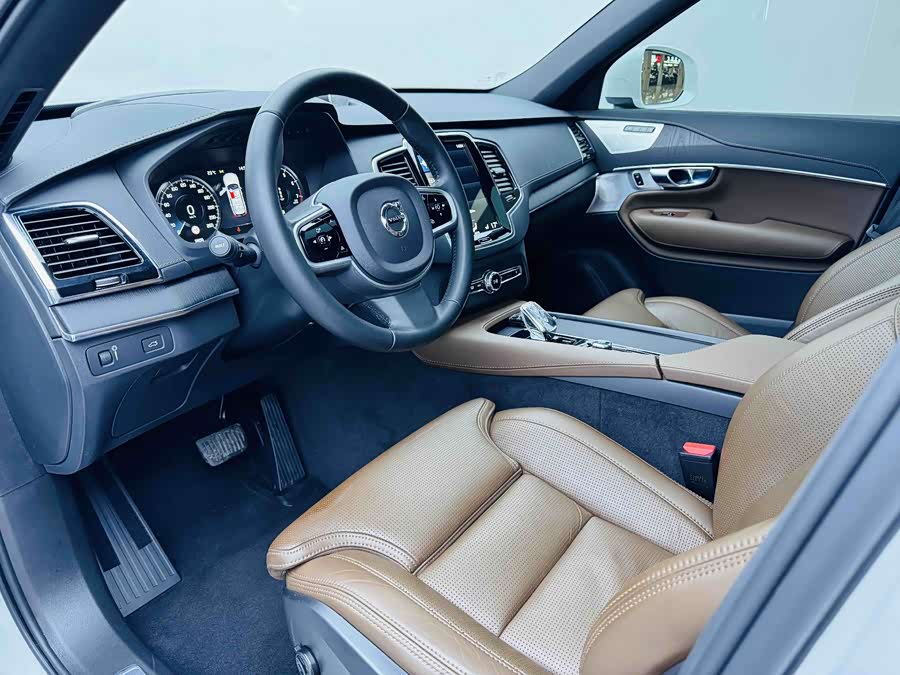 Volvo XC90 2021 — фото 22