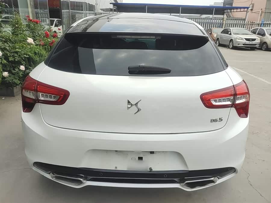 DS 5 2015
