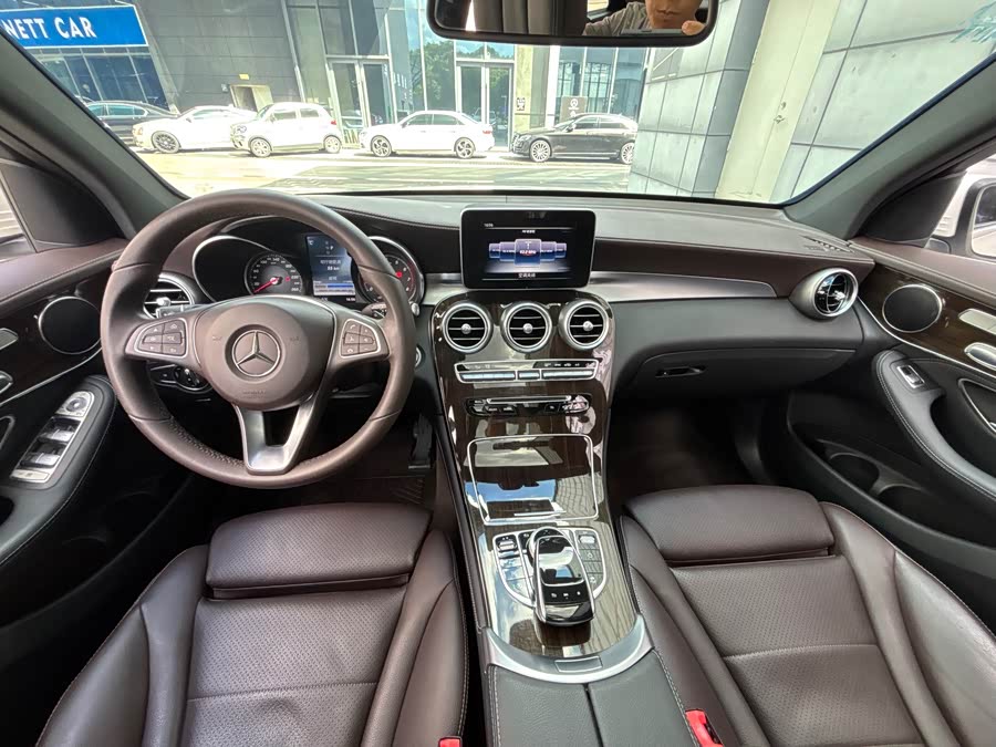 Mercedes-Benz GLC 2017 — фото 14