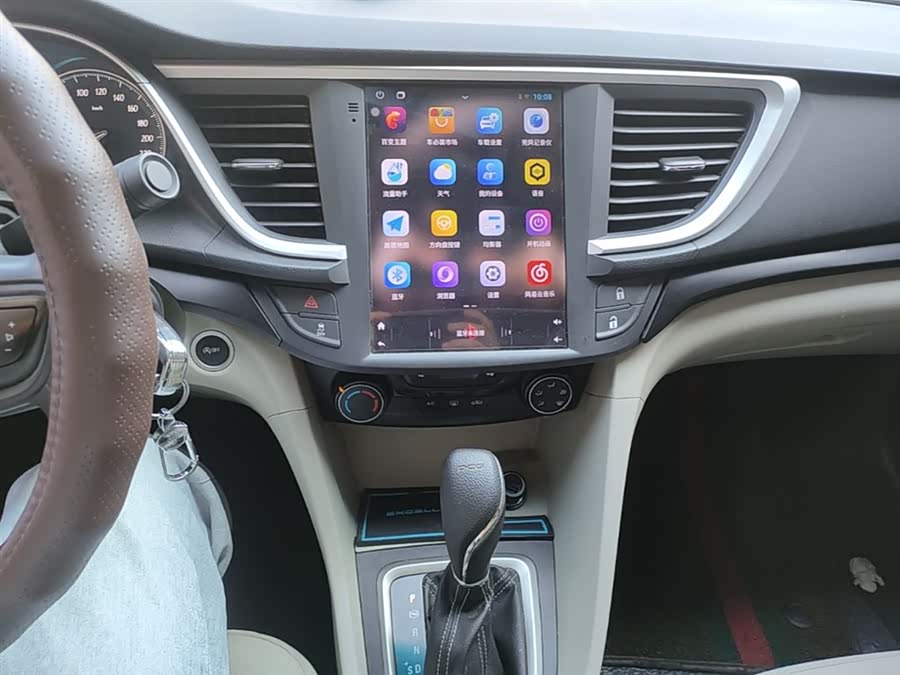 Buick Excelle 2015 — фото 13