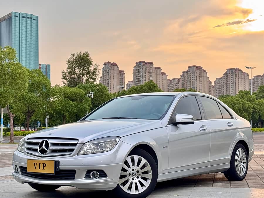 Mercedes-Benz C-Class 2010