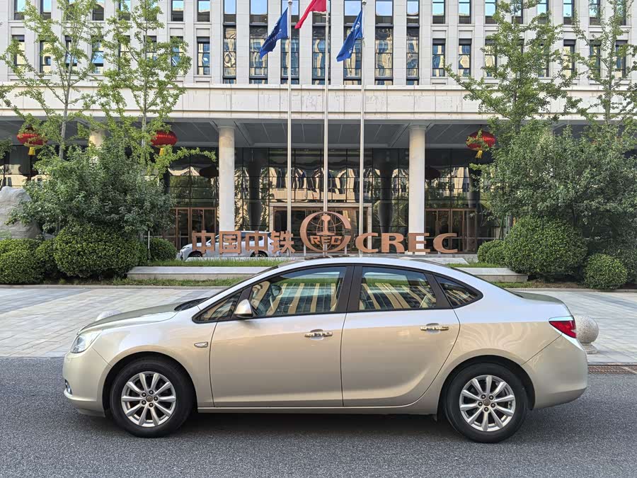 Buick Excelle 2013