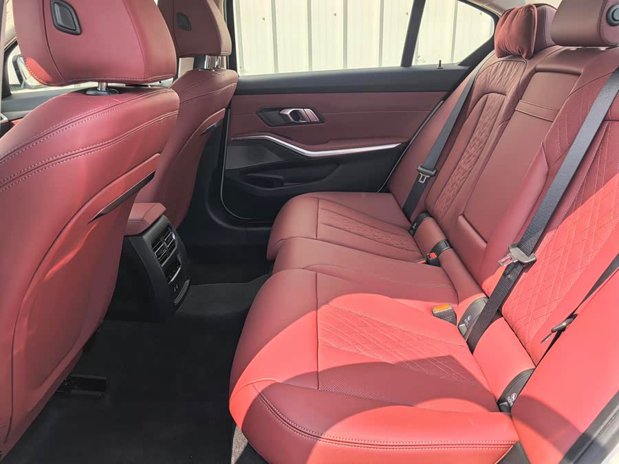 BMW 3 Series 2025