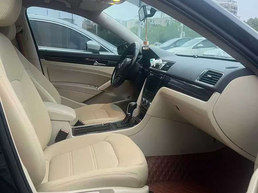 Volkswagen Passat 2014