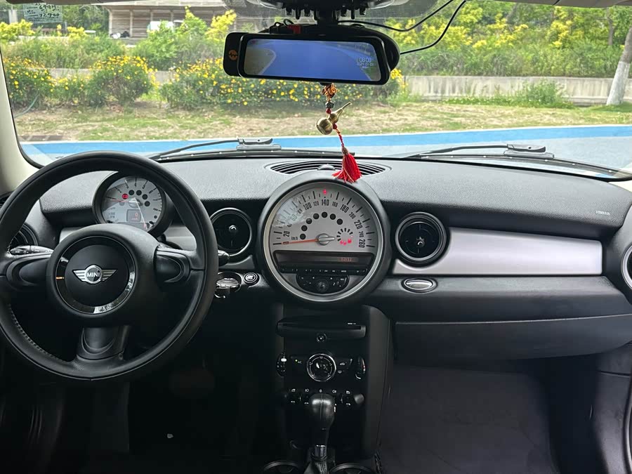 MINI MINI 2012