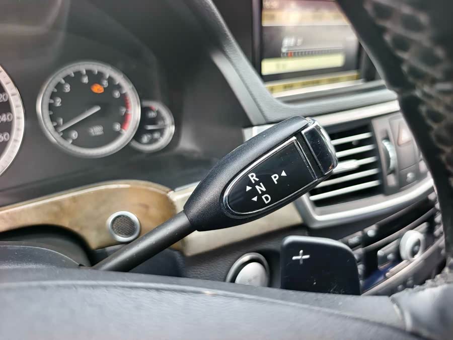 Mercedes-Benz E-Class 2010