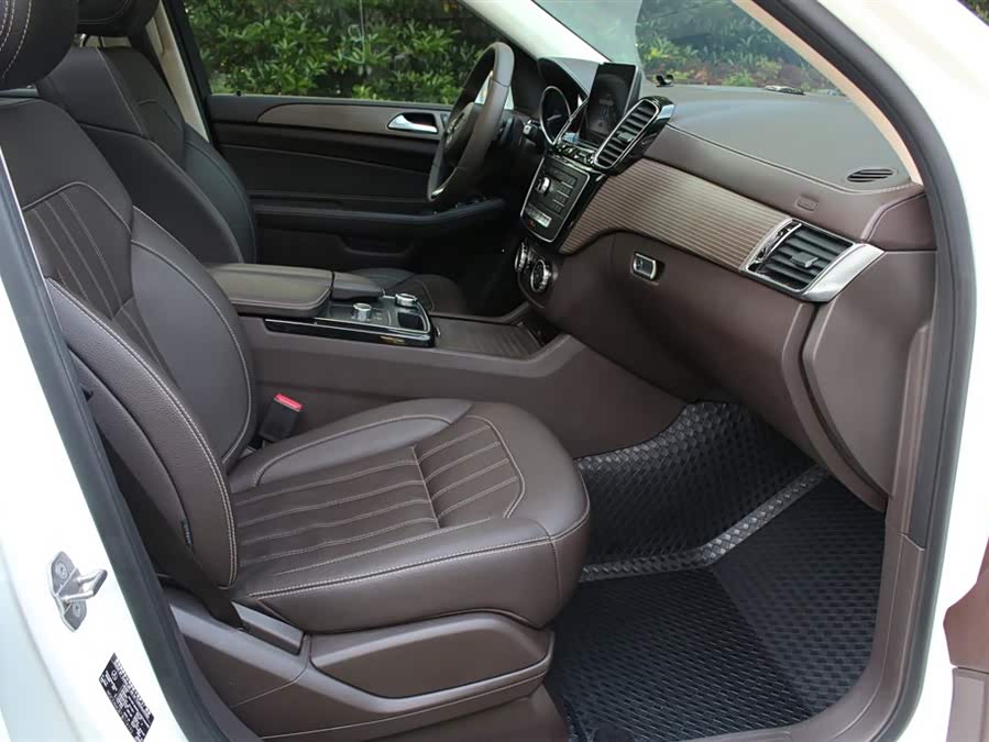 Mercedes-Benz GLE 2018 — фото 10