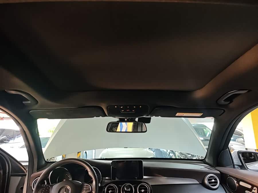 Mercedes-Benz GLC 2018 — фото 18