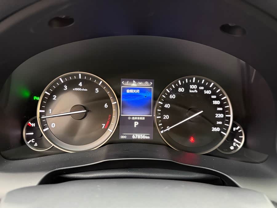 Lexus ES 2015 — фото 14