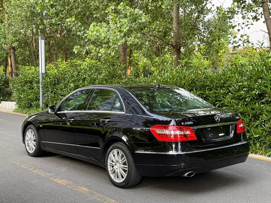 Mercedes-Benz E-Class 2010