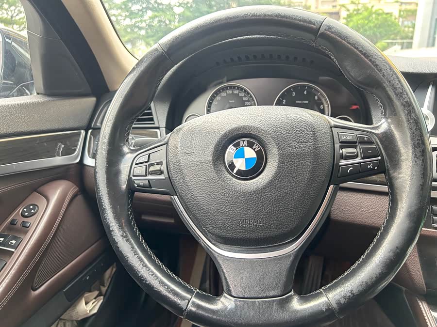 BMW 5 Series 2014 — фото 13
