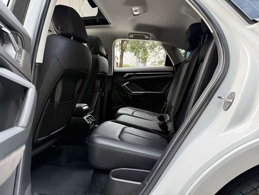 Audi Q3 Sportback 2023 — фото 13