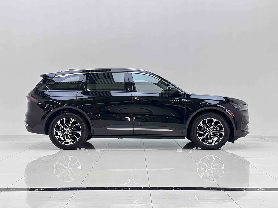 Lincoln Nautilus 2025