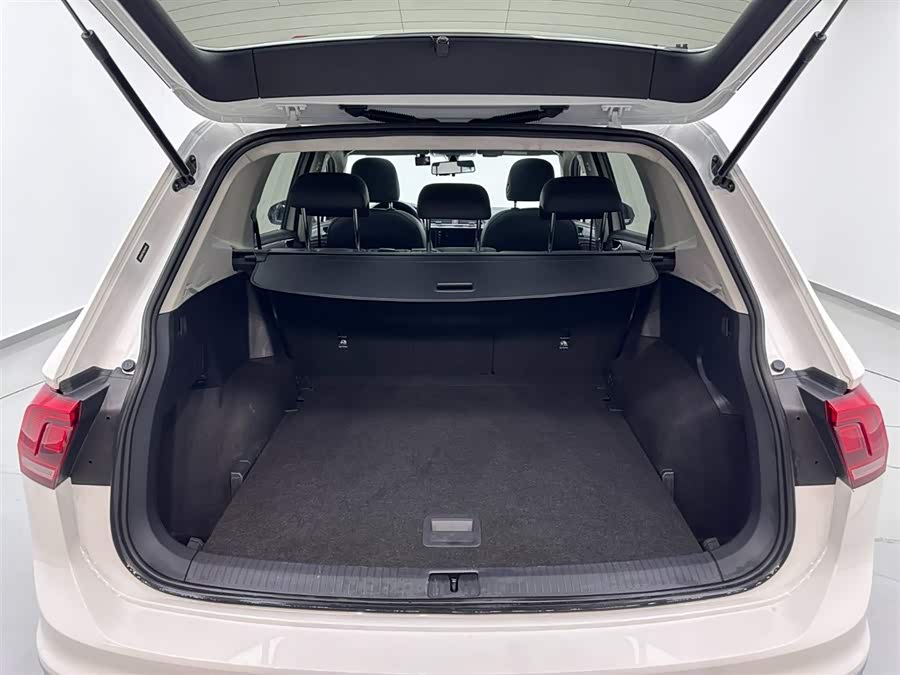 Volkswagen Tiguan L 2019 — фото 26