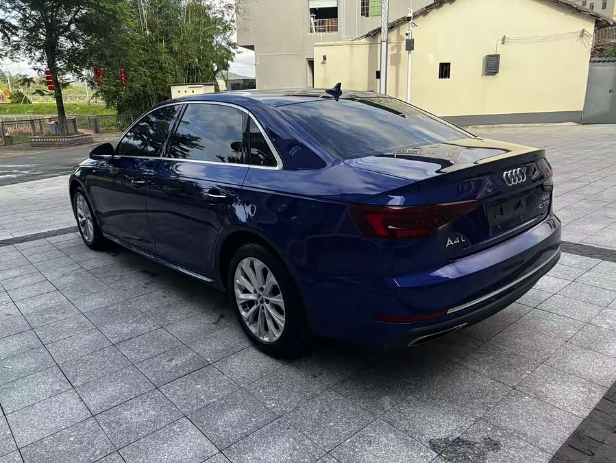Audi A4L 2019