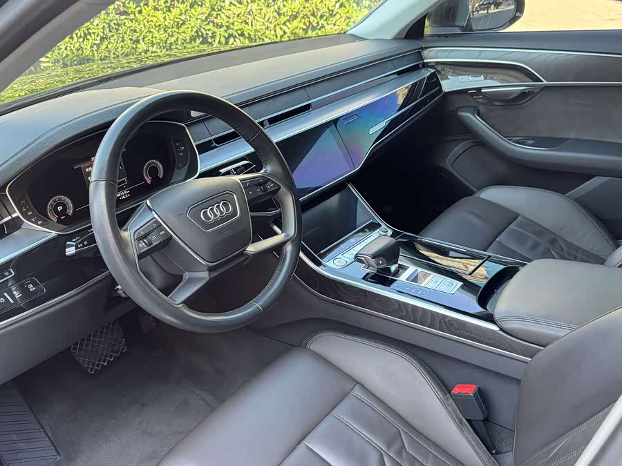 Audi A8 2019 — фото 10