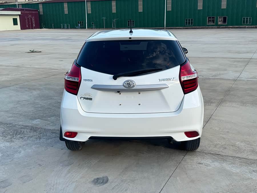 Toyota Yaris L 2018 — фото 8