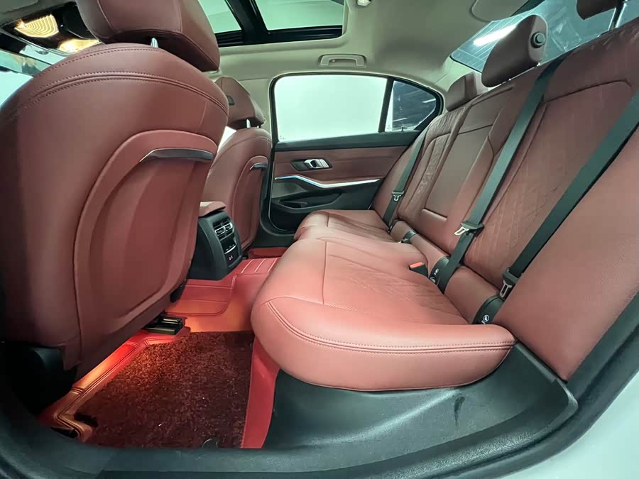 BMW 3 Series 2023 — фото 16
