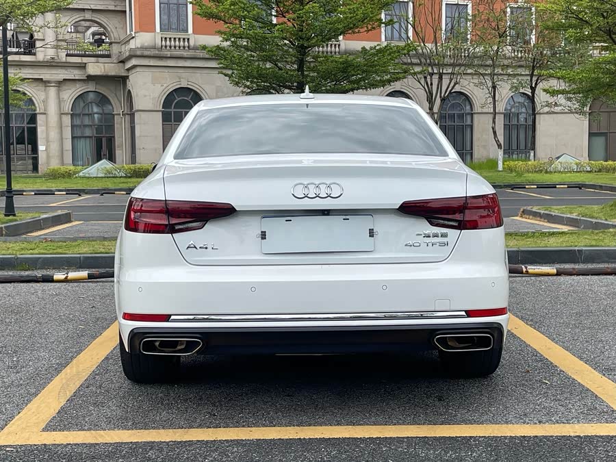 Audi A4L 2019