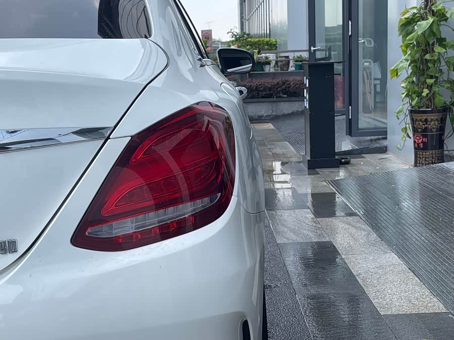 Mercedes-Benz C-Class 2017