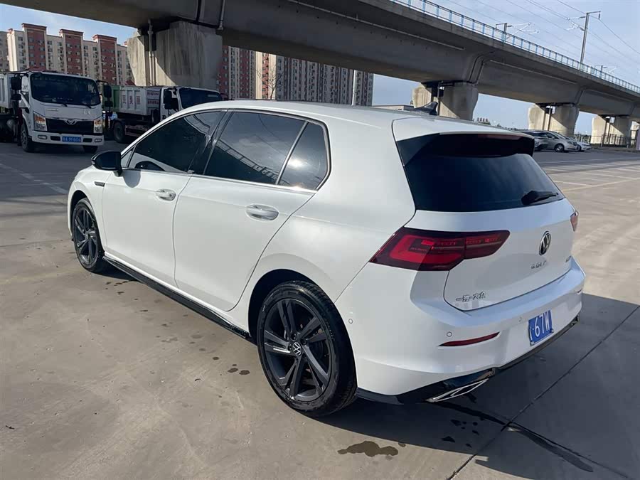 Volkswagen Golf 2021