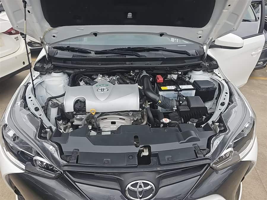 Toyota Yaris L 2021 — фото 20