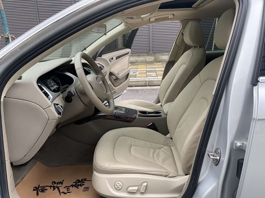 Audi A4L 2010
