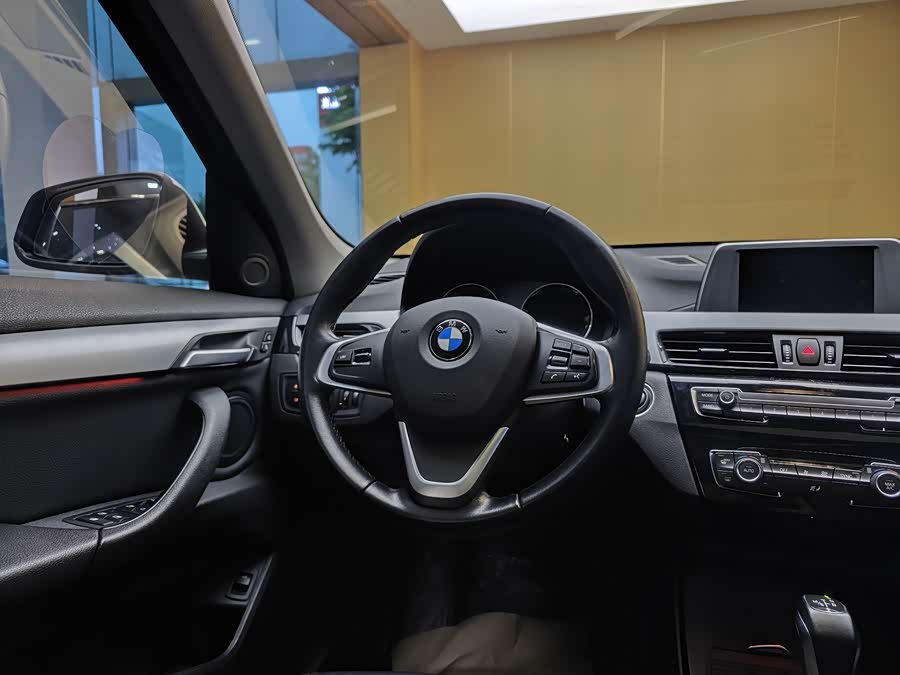 BMW X1 2019 — фото 15