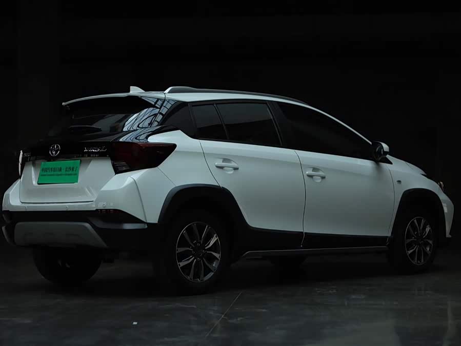 Toyota Yaris L 2022