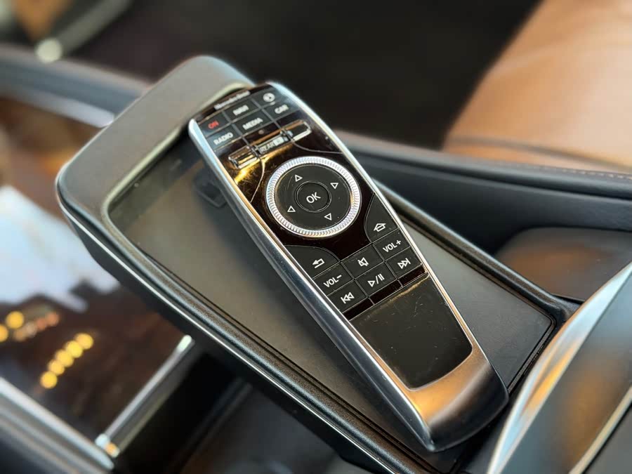 Mercedes-Benz Maybach S-Class 2019 — фото 16