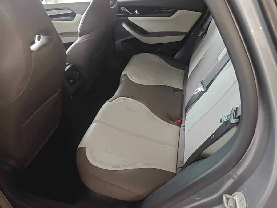 BYD Qin PLUS 2023 — фото 17