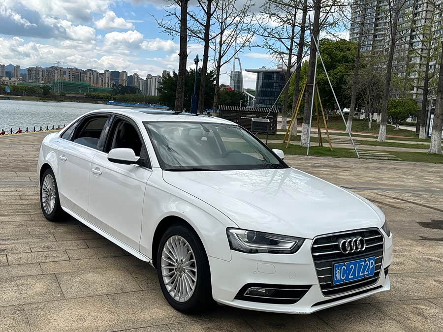 Audi A4L 2015