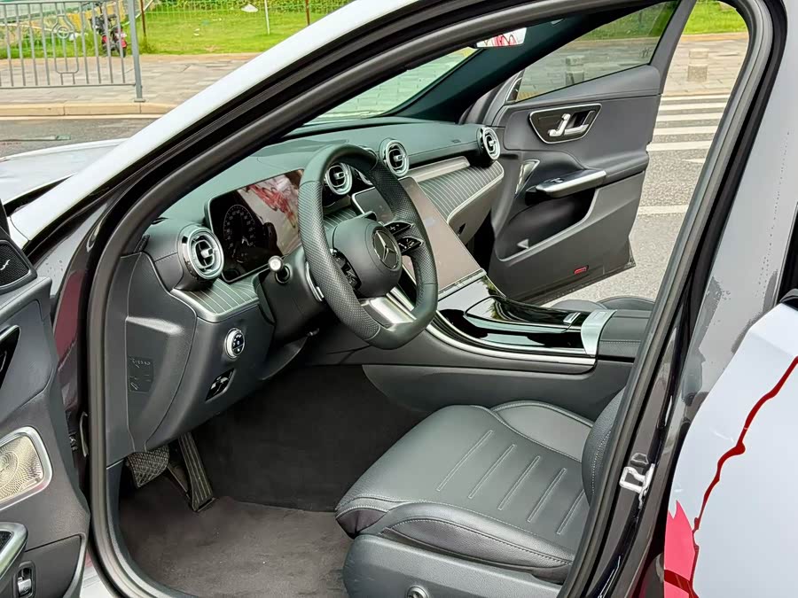 Mercedes-Benz C-Class 2023
