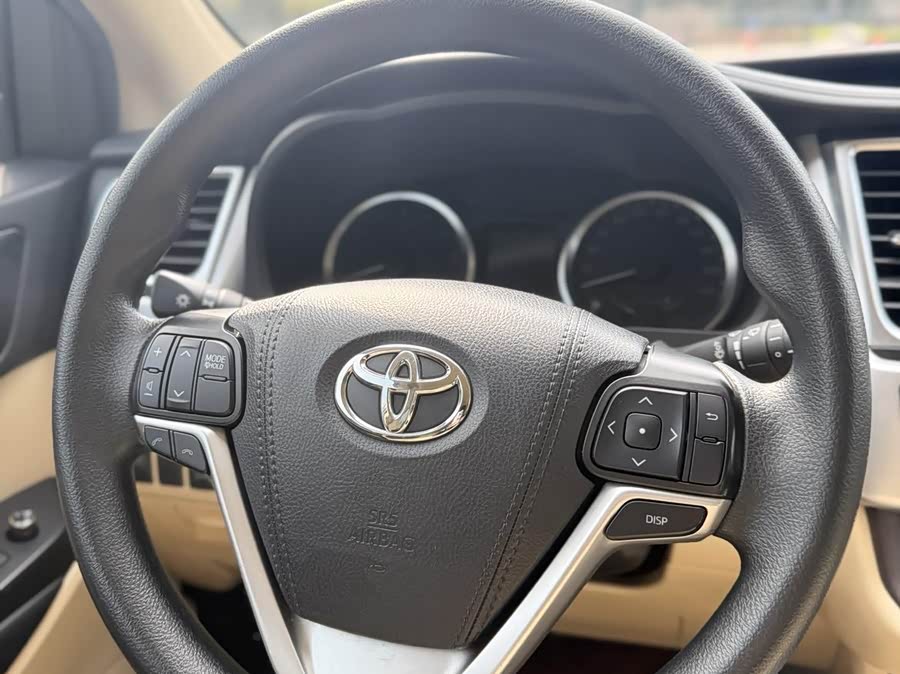 Toyota Highlander 2018 — фото 14