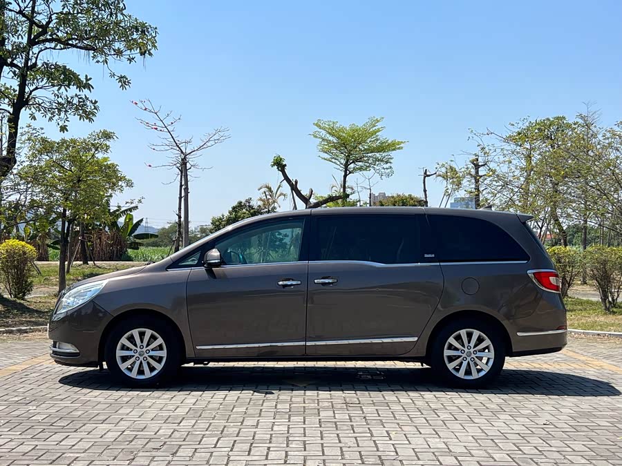 Buick GL8 2013