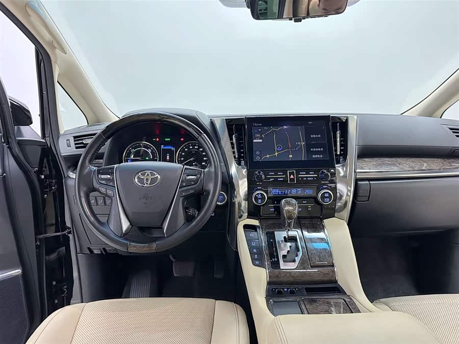 Toyota Alphard 2021 — фото 12
