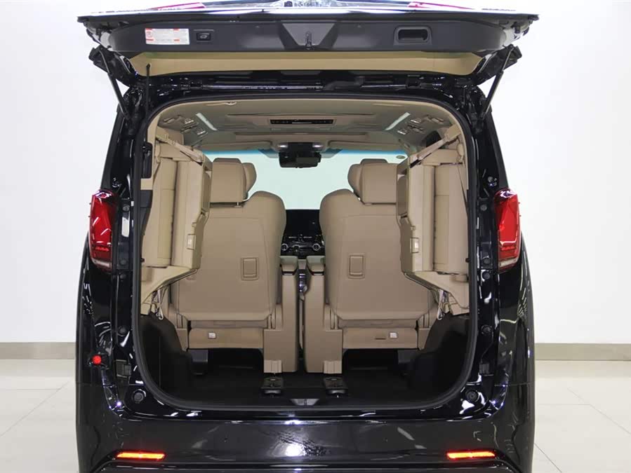 Toyota Alphard 2021 — фото 33