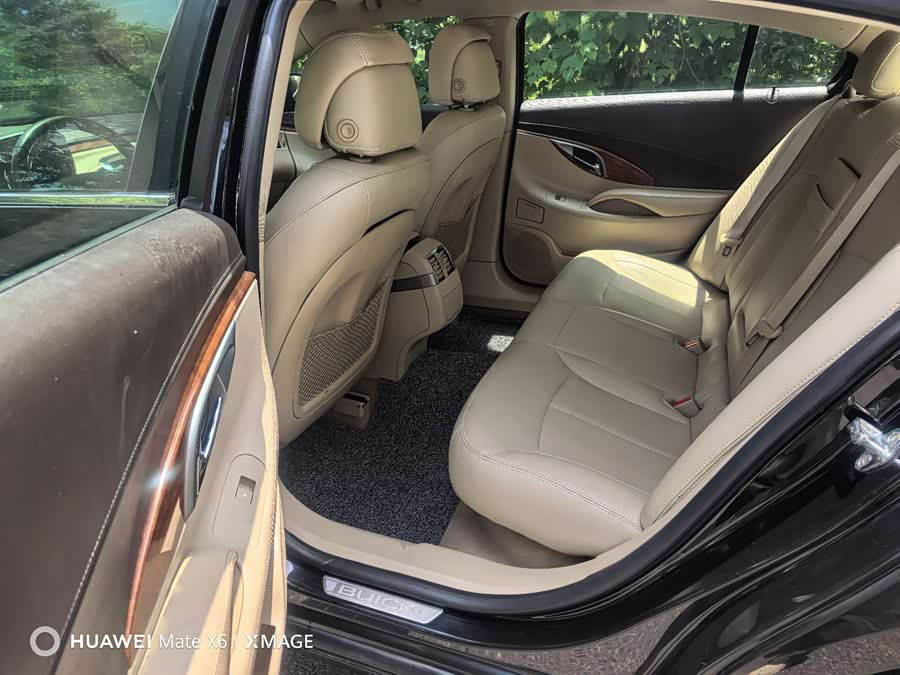 Buick LaCrosse 2012