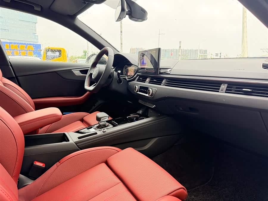 Audi A4L 2025