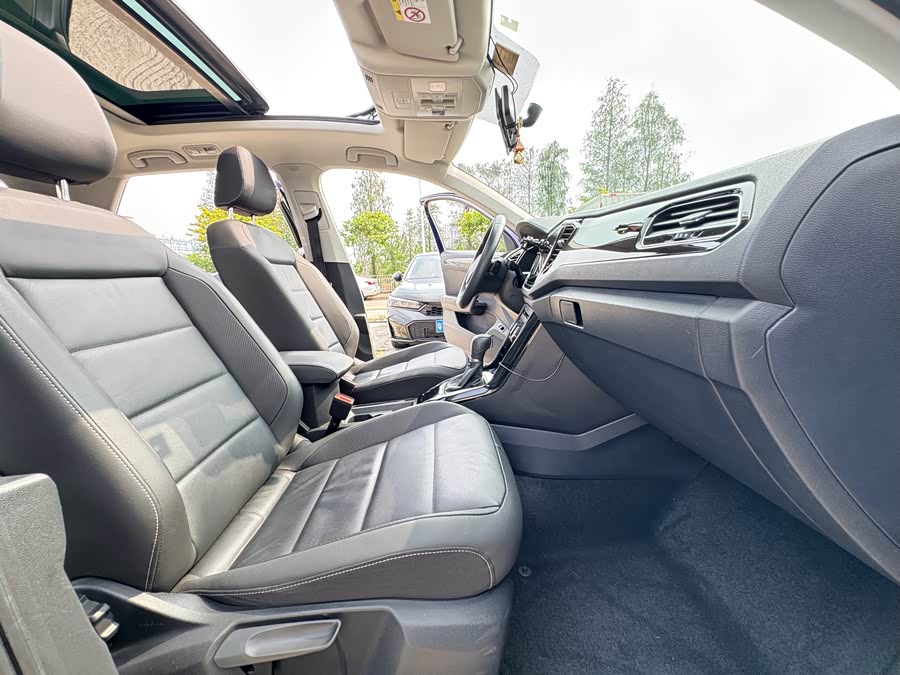 Volkswagen T-Roc 2022 — фото 18