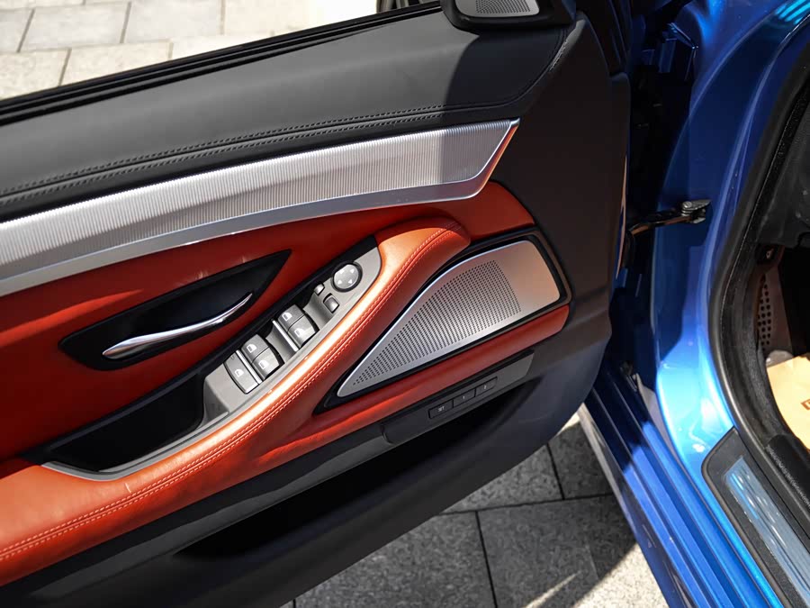BMW M5 2014 — фото 19