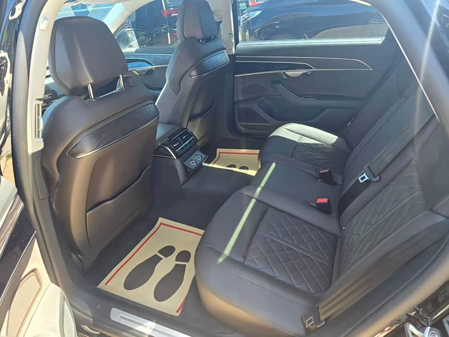 Audi A8 2022