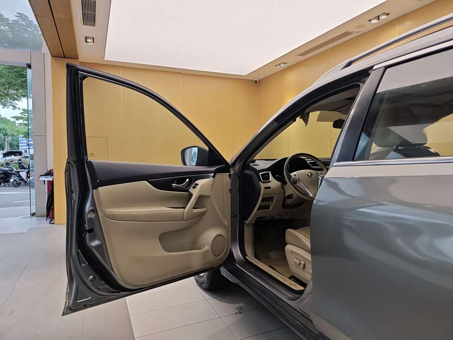 Nissan X-Trail 2014