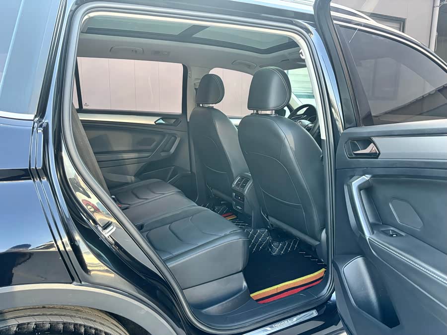 Volkswagen Tiguan L 2019 — фото 11