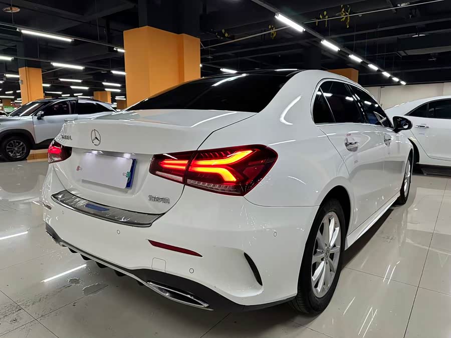 Mercedes-Benz A-Class 2020 — фото 13