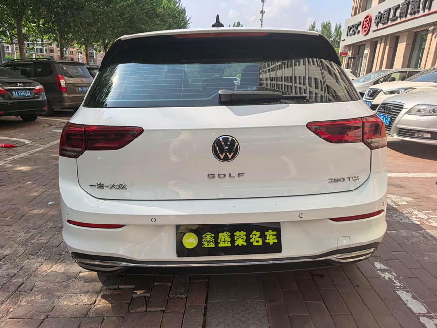 Volkswagen Golf 2021