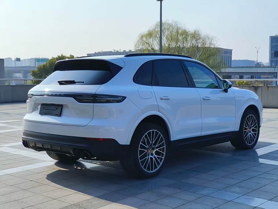 Porsche Cayenne 2023