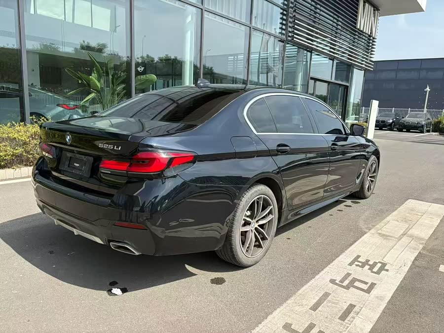 BMW 5 Series 2022