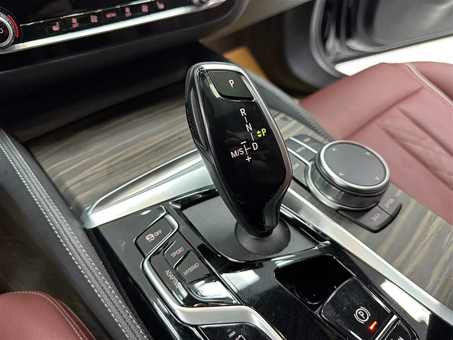 BMW 5 Series New Energy 2022 — фото 15